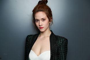 演员嘉雯,光影交织下的璀璨星途