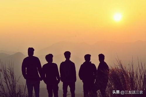 哥三的家庭背景,出身寒微，逆袭人生的励志传奇