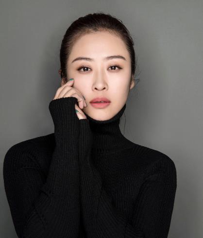 孟薇演员个人资料,影视界璀璨新星，多才多艺的演技女神
