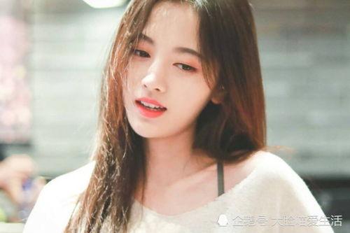 鞠婧祎是不是明星,璀璨星途的明星之路”