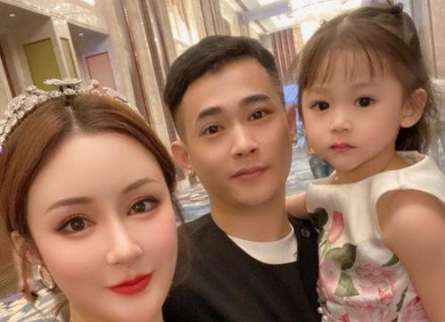 网红吴迪求婚视频,网红爱情故事感动全网